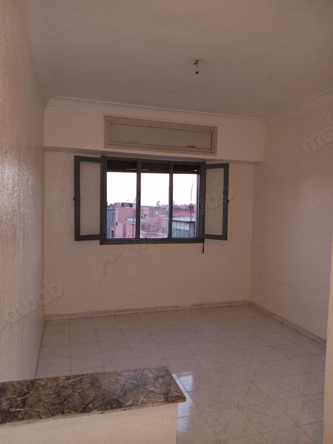 Appartement à louer à Hay Saada 
1.2 chambres. Salon Marocain
