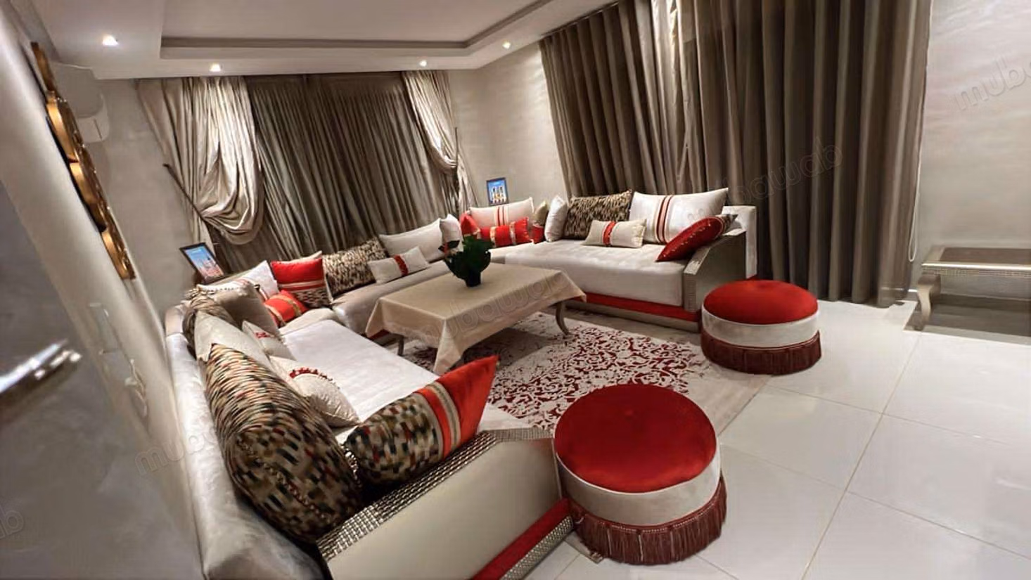Bel appartement à louer au centre-ville. 3 belles chambres. Meublé