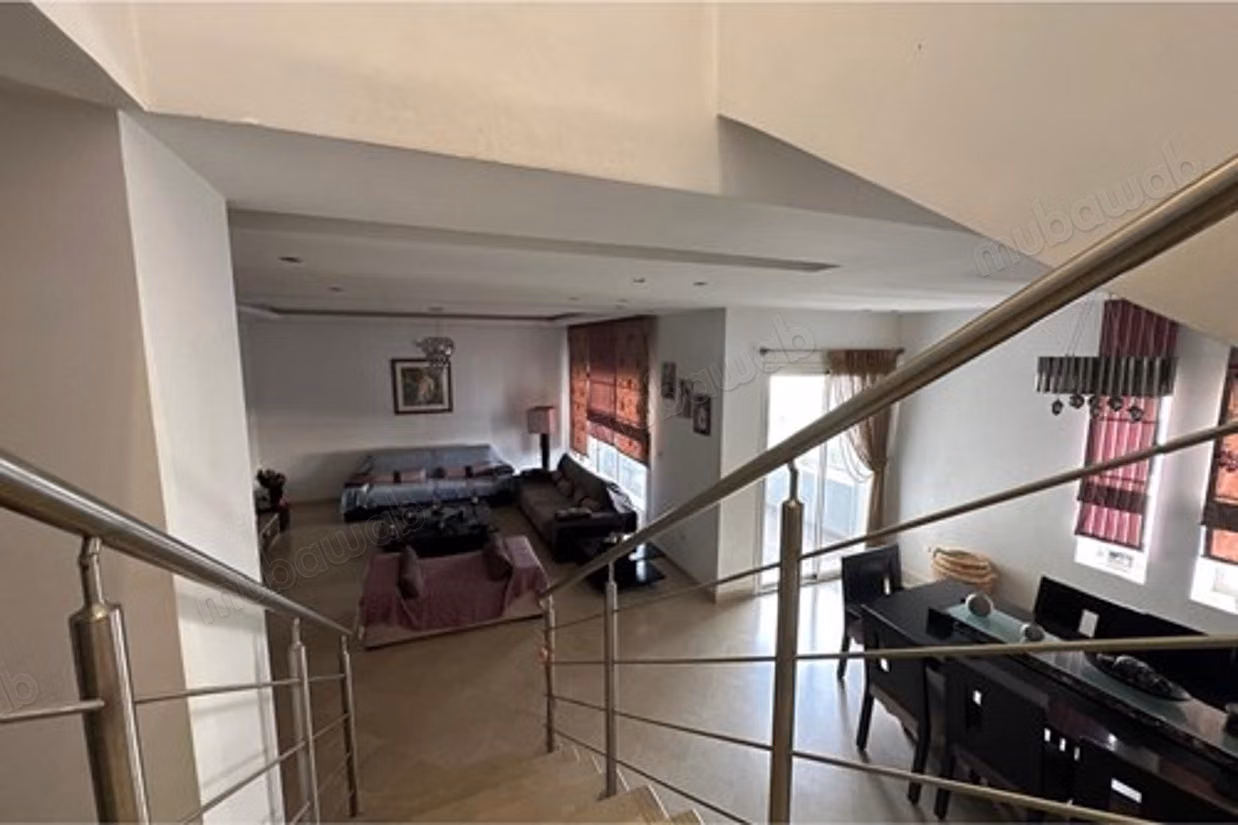 À vendre un duplex à Cité Ennozha