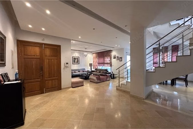 À vendre un duplex à Cité Ennozha
