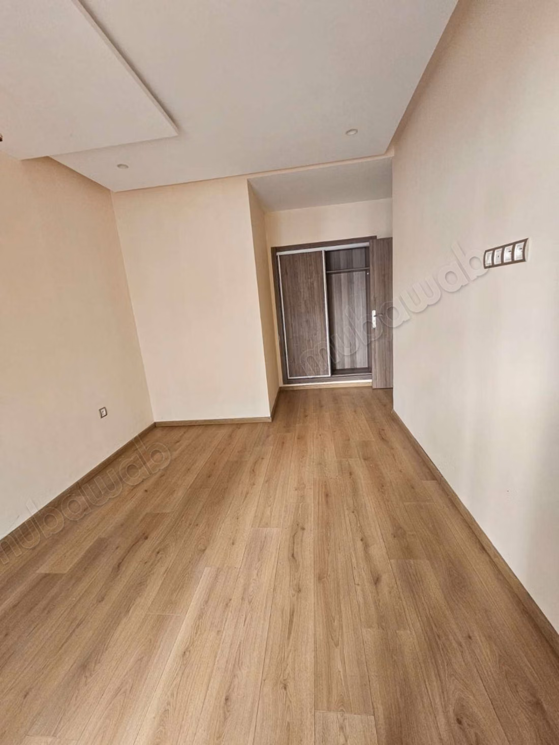 Bel appartement à louer dans le "Quartier du Parc". 2 chambres. Fenêtres avec double vitrage et porte sécurisée