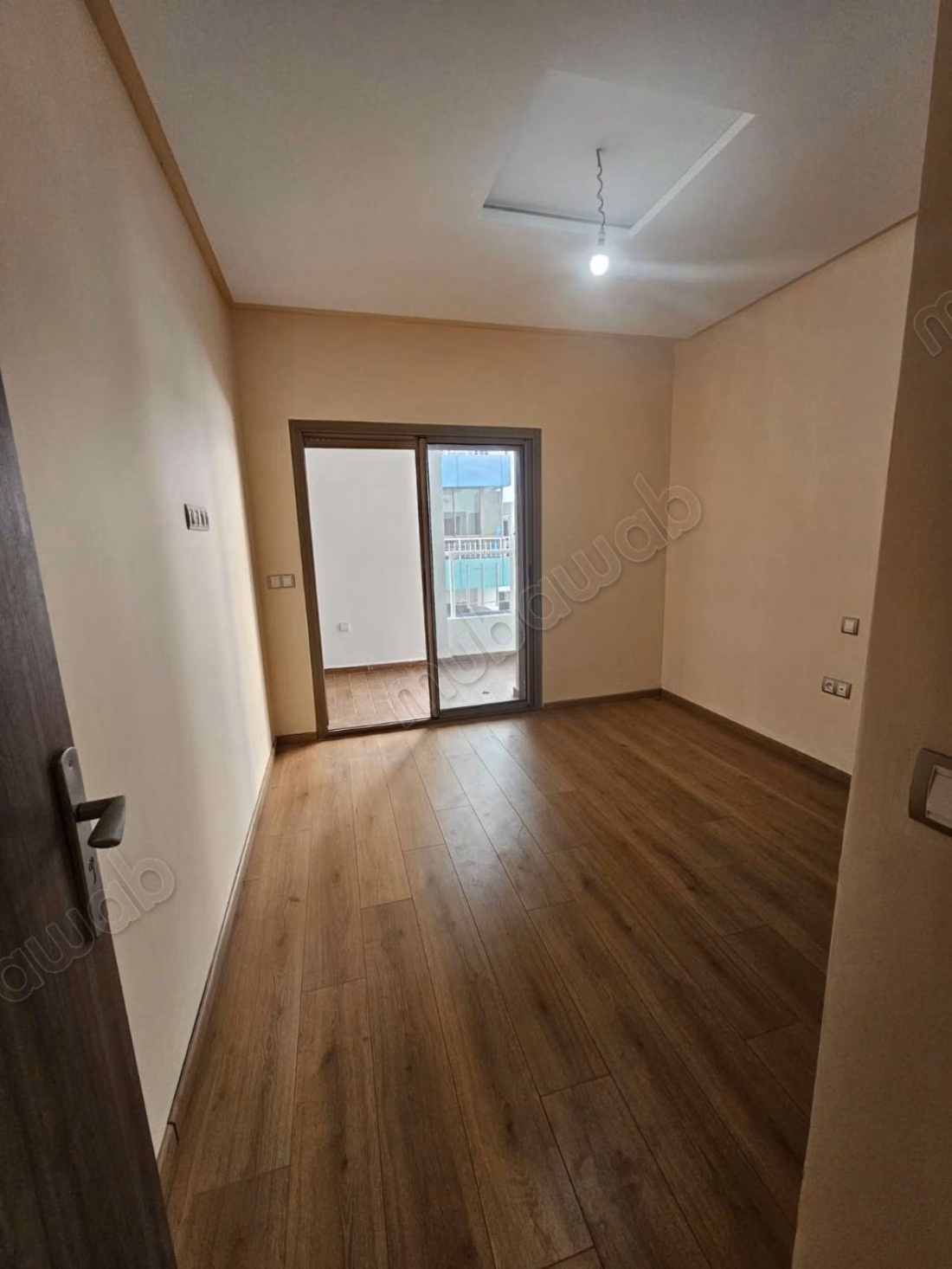Bel appartement à louer dans le "Quartier du Parc". 2 chambres. Fenêtres avec double vitrage et porte sécurisée