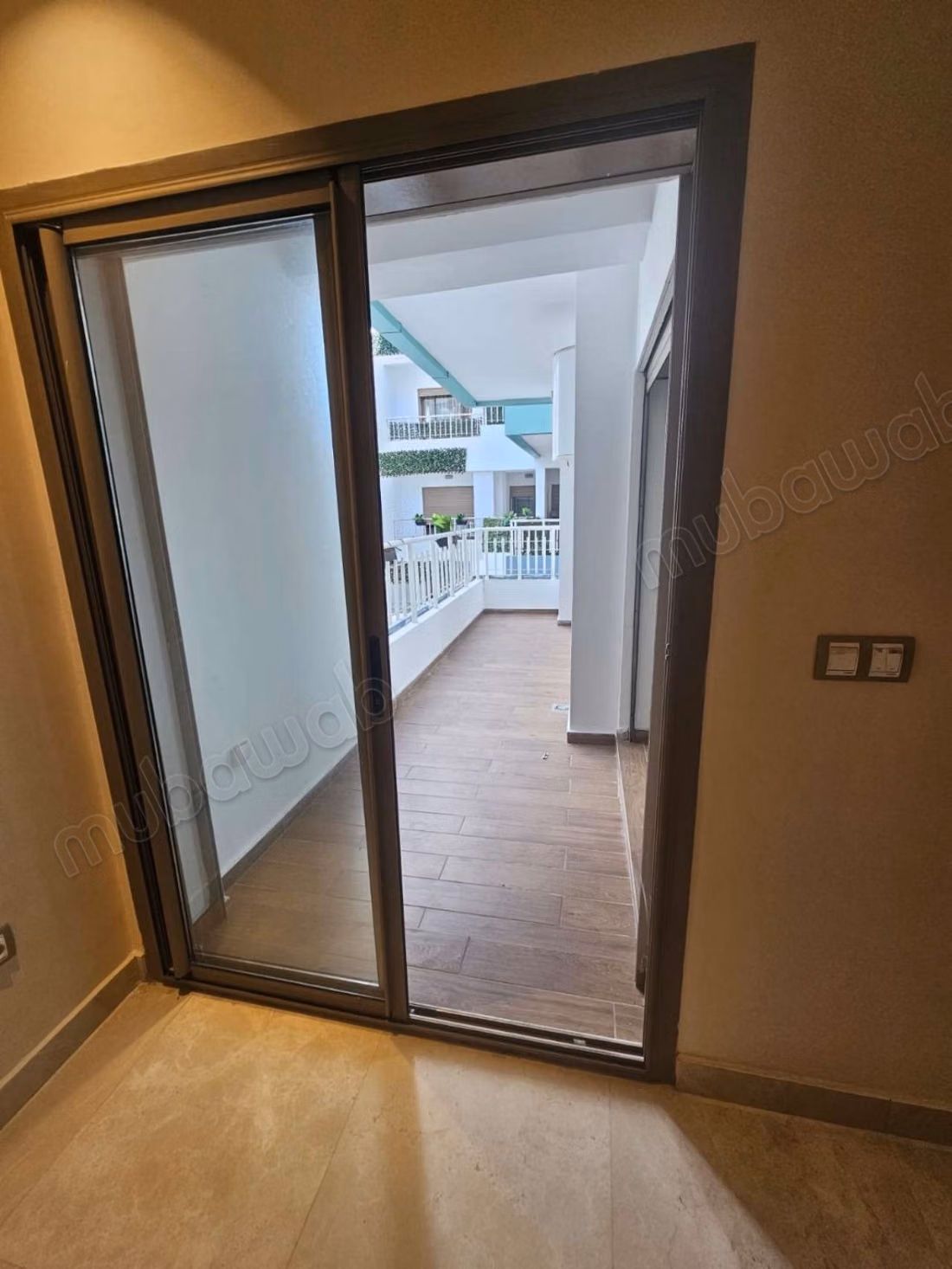 Bel appartement à louer dans le "Quartier du Parc". 2 chambres. Fenêtres avec double vitrage et porte sécurisée