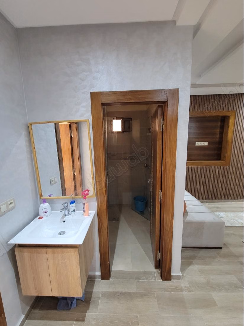 Très bel appartement en location à Hay Saada.
Superficie 71 m².
Bien meublé