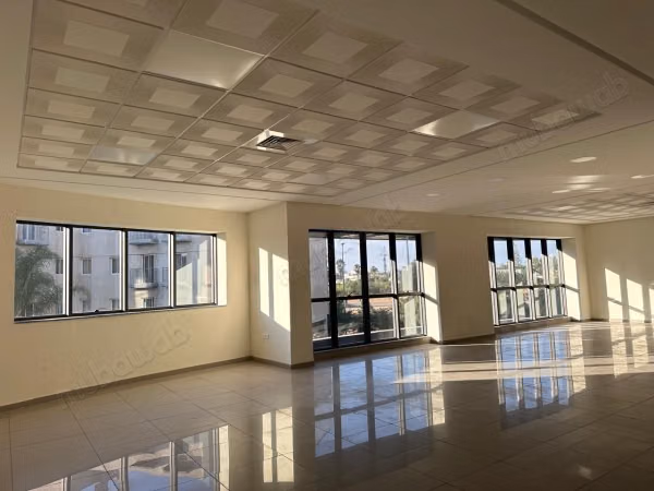 Plateau de bureaux à louer 300 m² 
Oasis