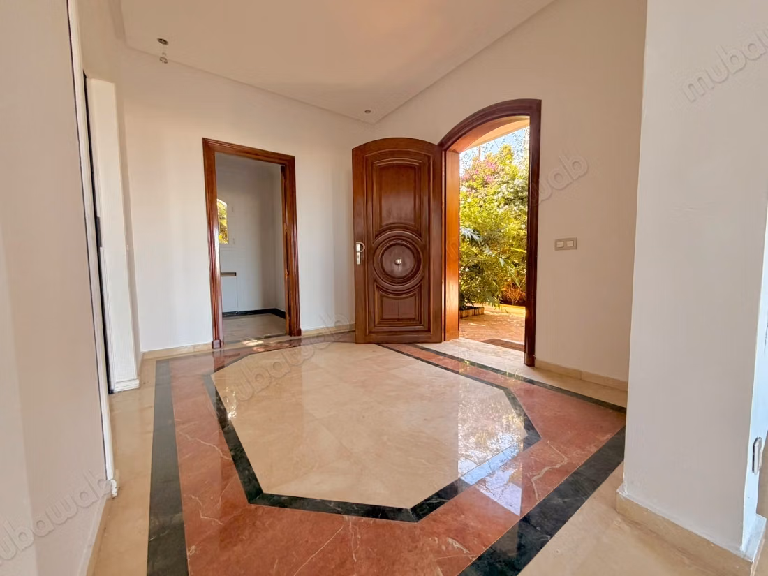 Villa avec vue mer à louer 
ain diab