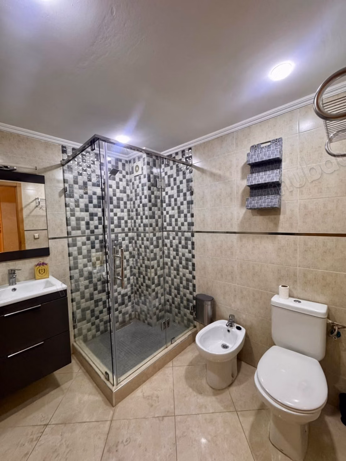 Spacieux appartement meublé en location