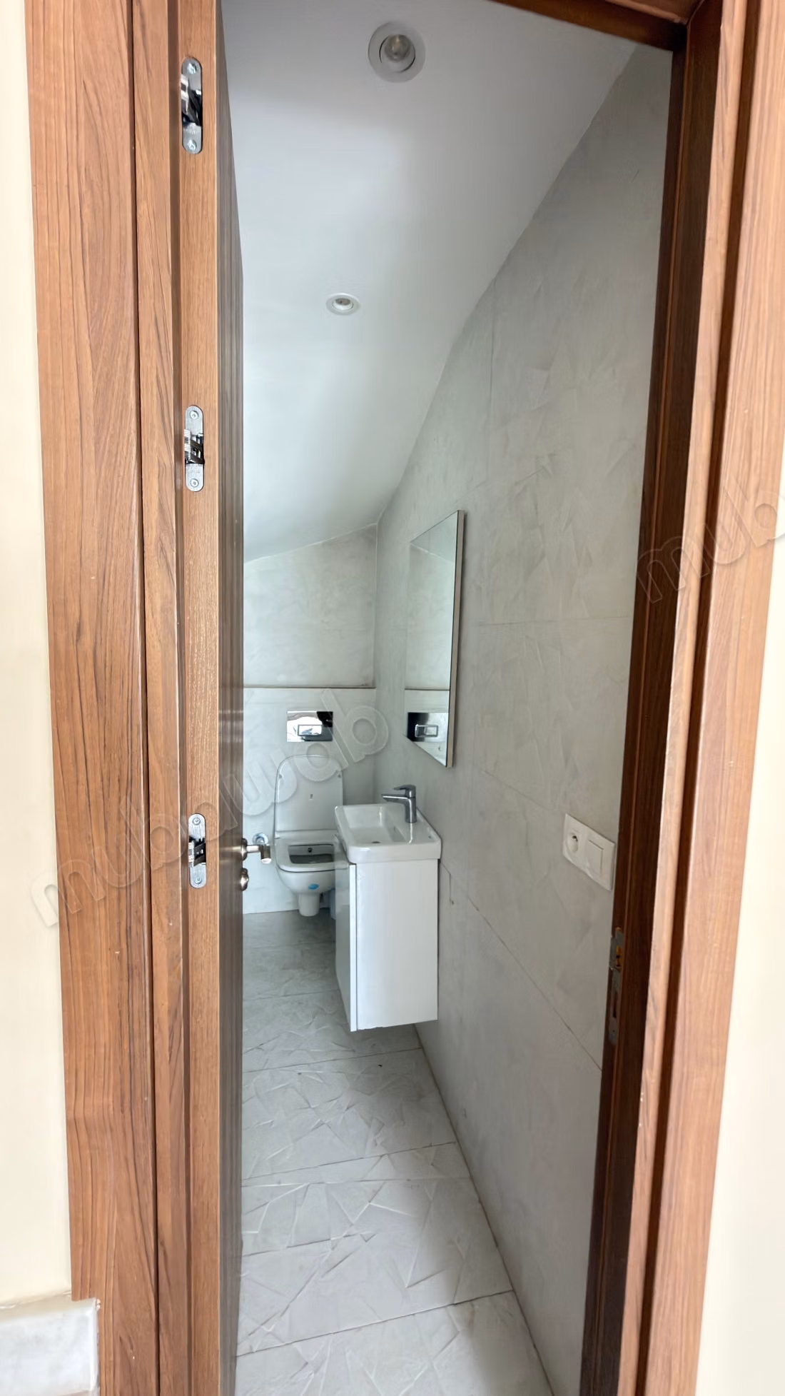 Duplex sur bd elmassira 
cote twin center