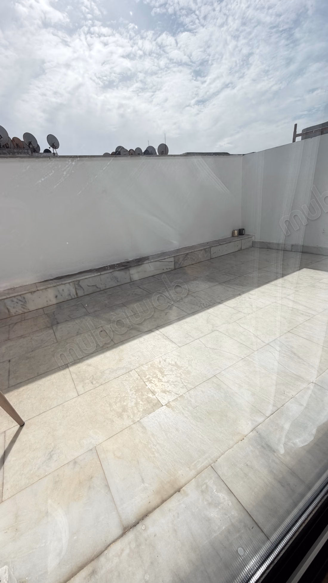 Duplex sur bd elmassira 
cote twin center
