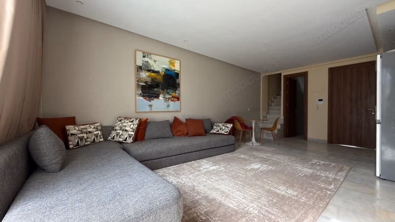 Duplex sur bd elmassira 
cote twin center