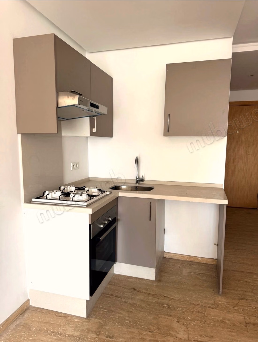 Appartement à louer à Maârif Extension. 
Surface de 50 m². 
Meublé