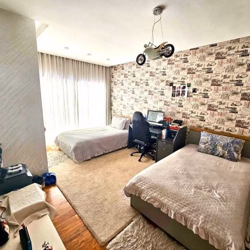 Villa à Louer de 610.0 m² à Bouskoura,
Ville Verte
