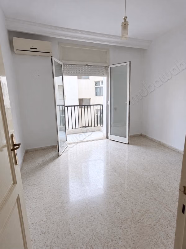 Riadh el andalous: appartement s1 a vendre