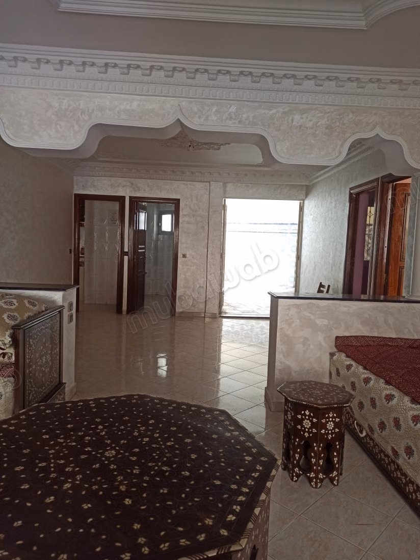 Superbe appartement à vendre à Anfa. 5 chambres. Ascenseur et terrasse