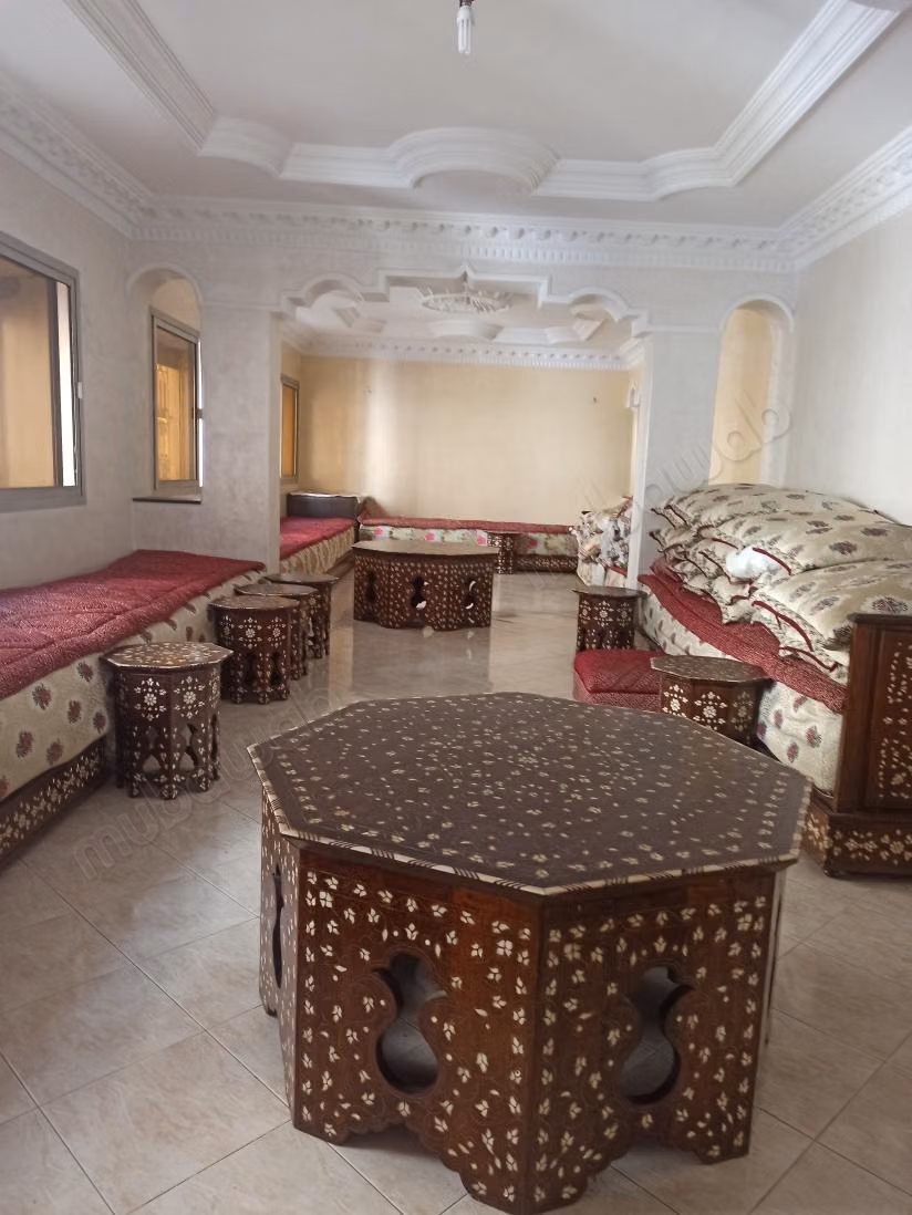 Superbe appartement à vendre à Anfa. 5 chambres. Ascenseur et terrasse