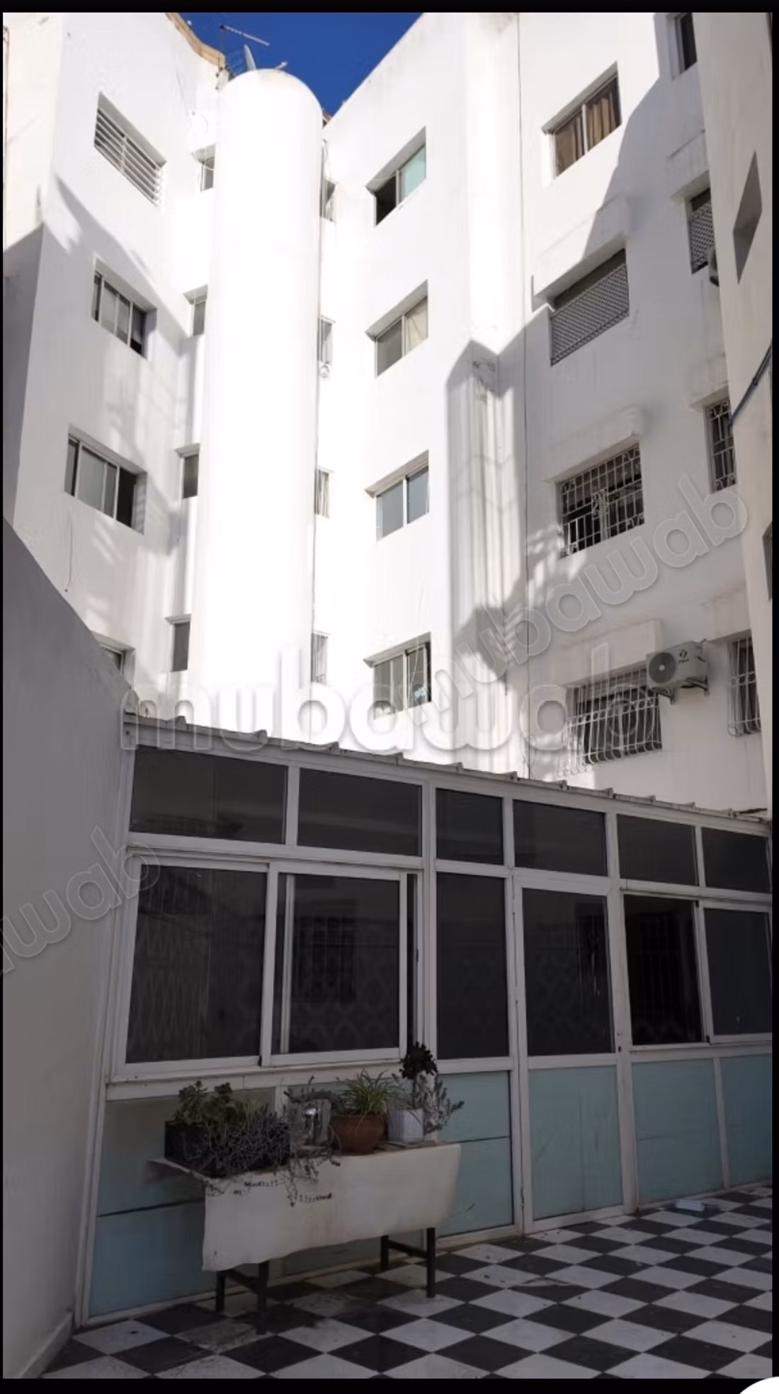 Superbe appartement à vendre à Anfa. 5 chambres. Ascenseur et terrasse