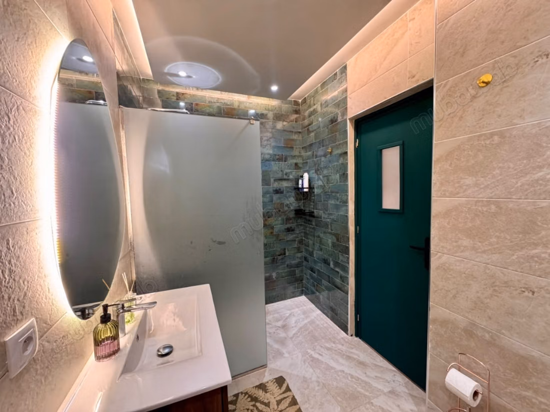Bel appartement meublé 
Quartier Administratif