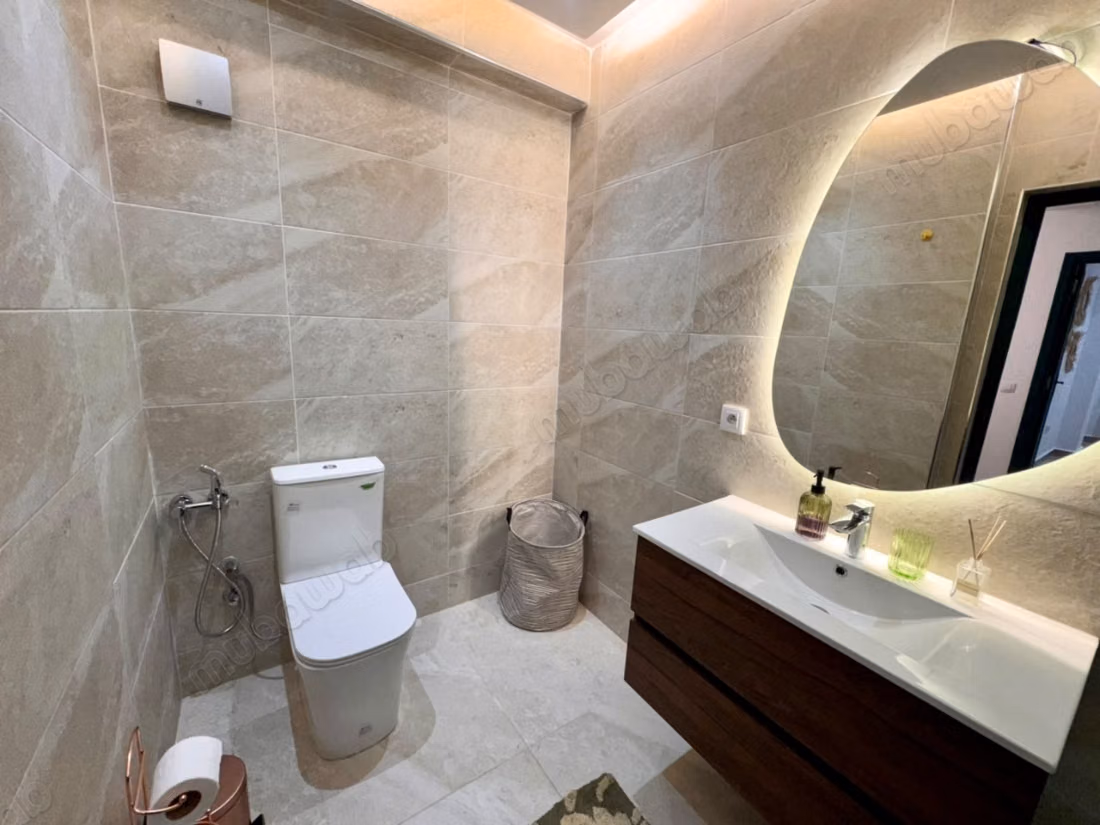 Bel appartement meublé 
Quartier Administratif