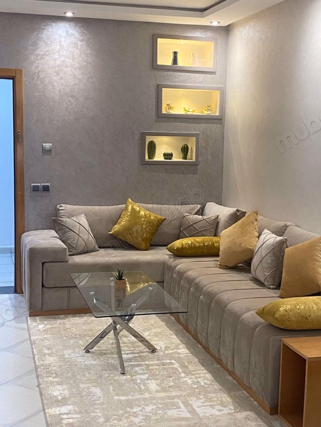 Bel appartement à louer à La Siesta. 1 pièce. Meublé