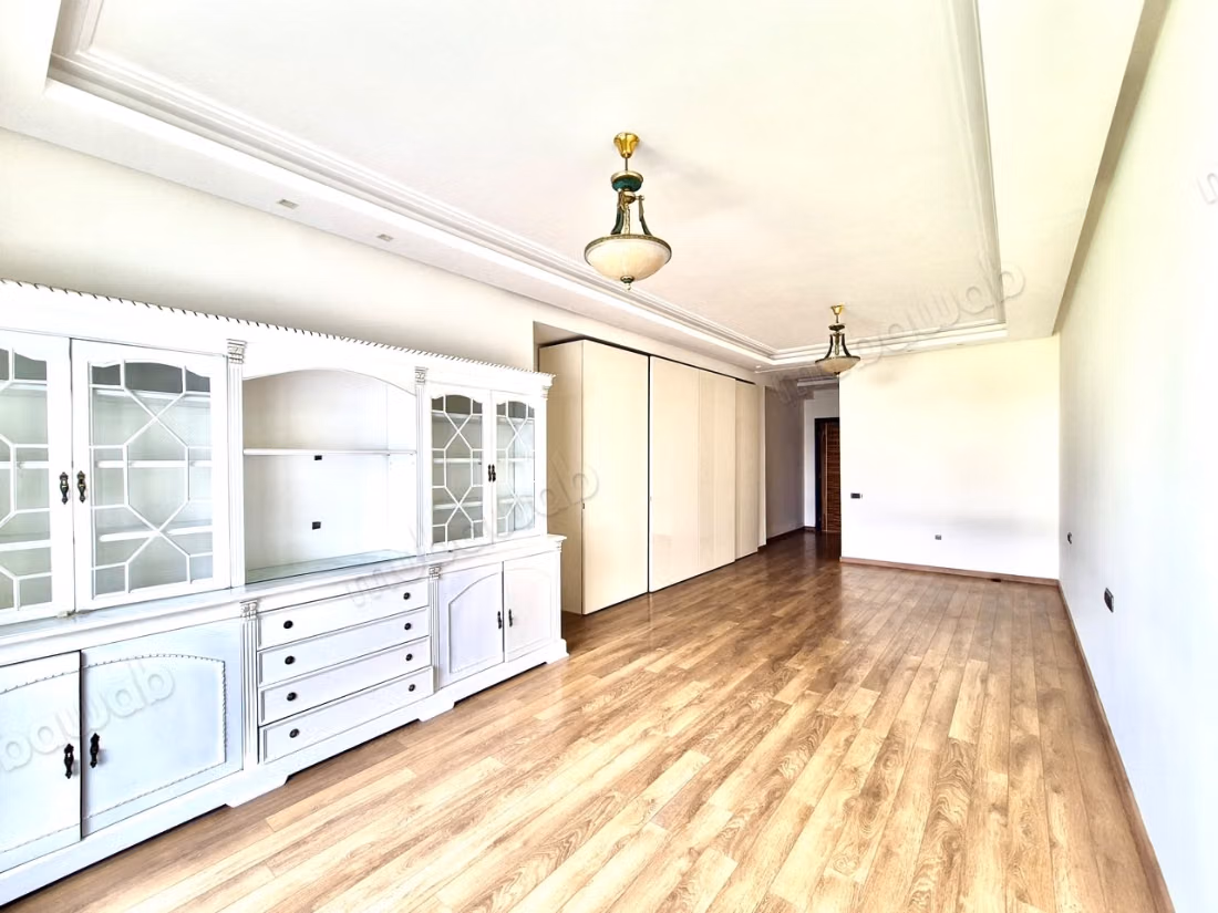Appartement Vide Bouskoura 
Ville Verte