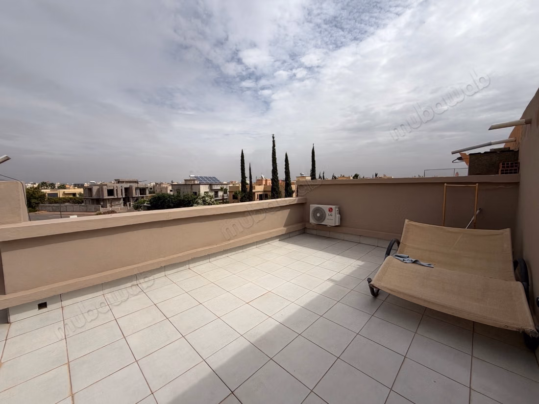 Targa: Villa 200 m2 4 chambres état neuf