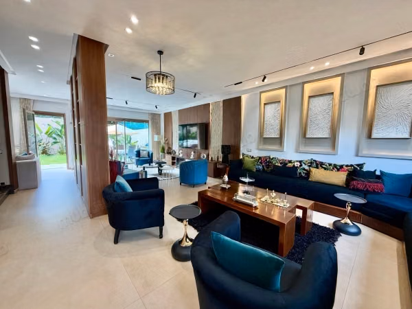 Targa: Villa 200 m2 4 chambres état neuf
