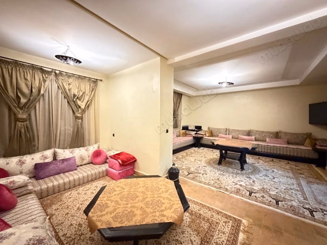 Location d'un appartement à Belbekkar. 
2 chambres agréables. 
Bien meublé