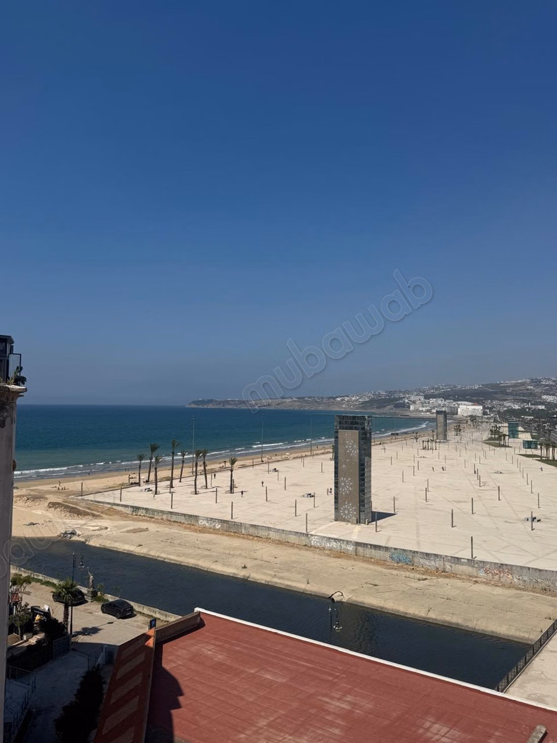 Appartamenti in affitto nel centro di Tangeri. Superficie 80 m². Residenza sicura dotata di sistema di ricezione di canali satellitari.