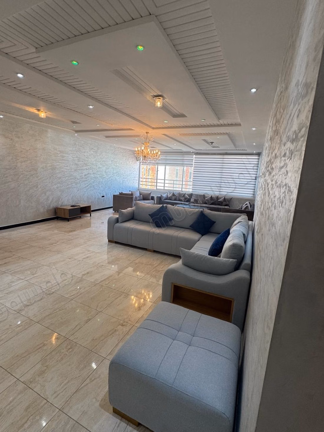 Appartamenti in affitto nel centro di Tangeri. Superficie 80 m². Residenza sicura dotata di sistema di ricezione di canali satellitari.