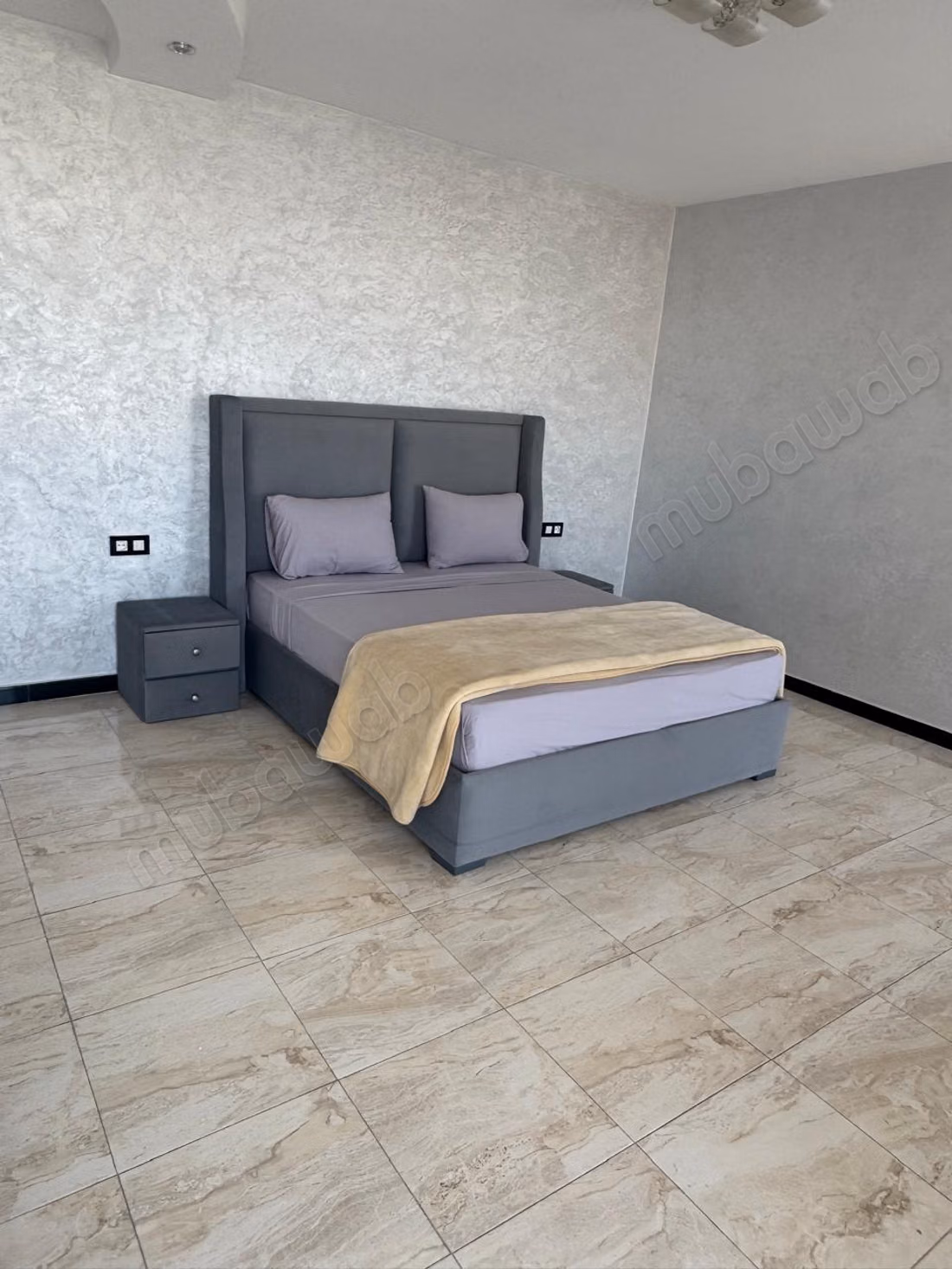 Appartamenti in affitto nel centro di Tangeri. Superficie 80 m². Residenza sicura dotata di sistema di ricezione di canali satellitari.