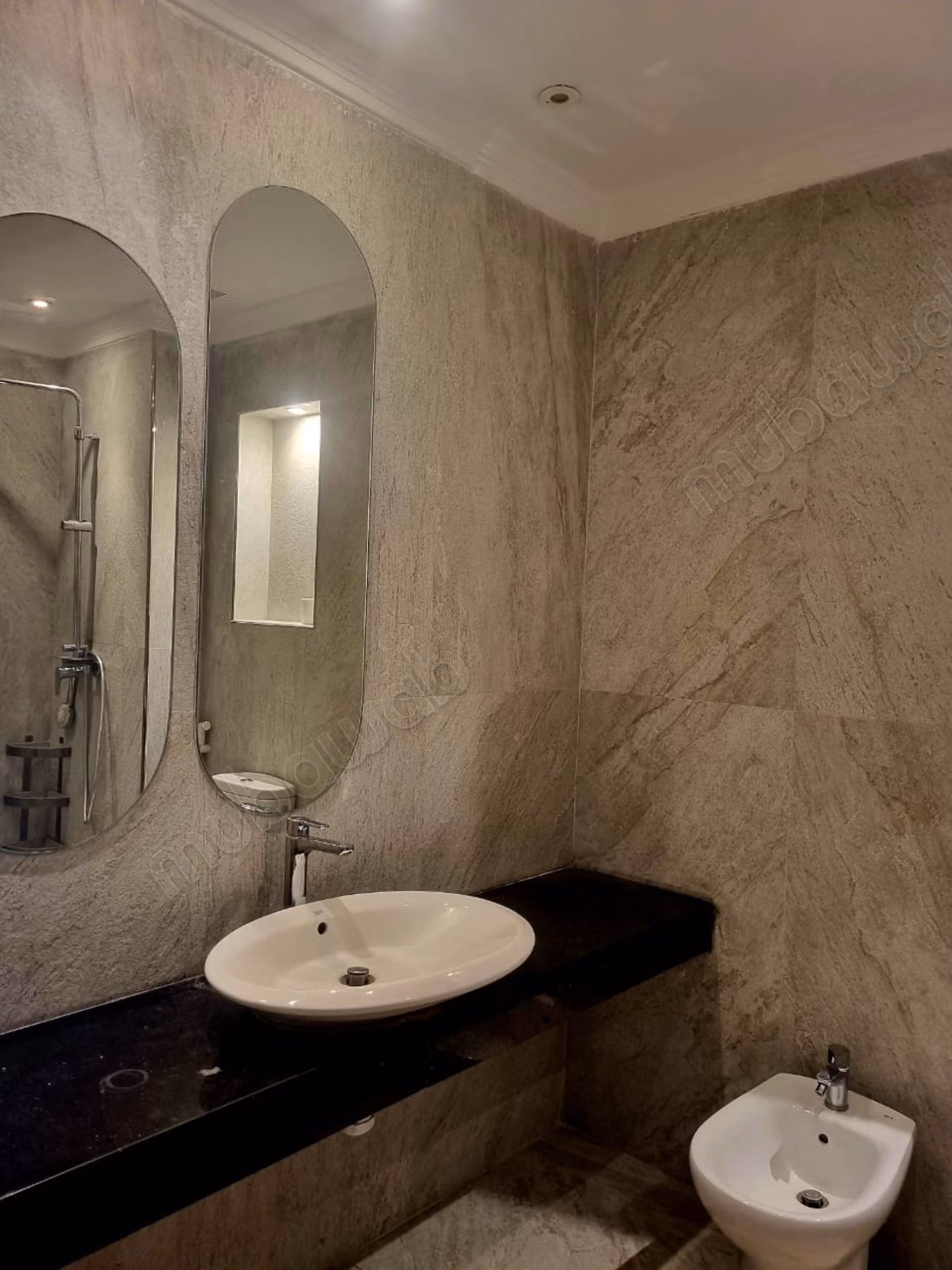 Bel appartement à louer 180 m² 
Ghandi