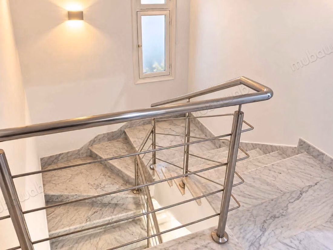 Somptueuse maison à vendre à Nouvelle Ariana. 4 belles chambres. Double vitrage et chauffage central