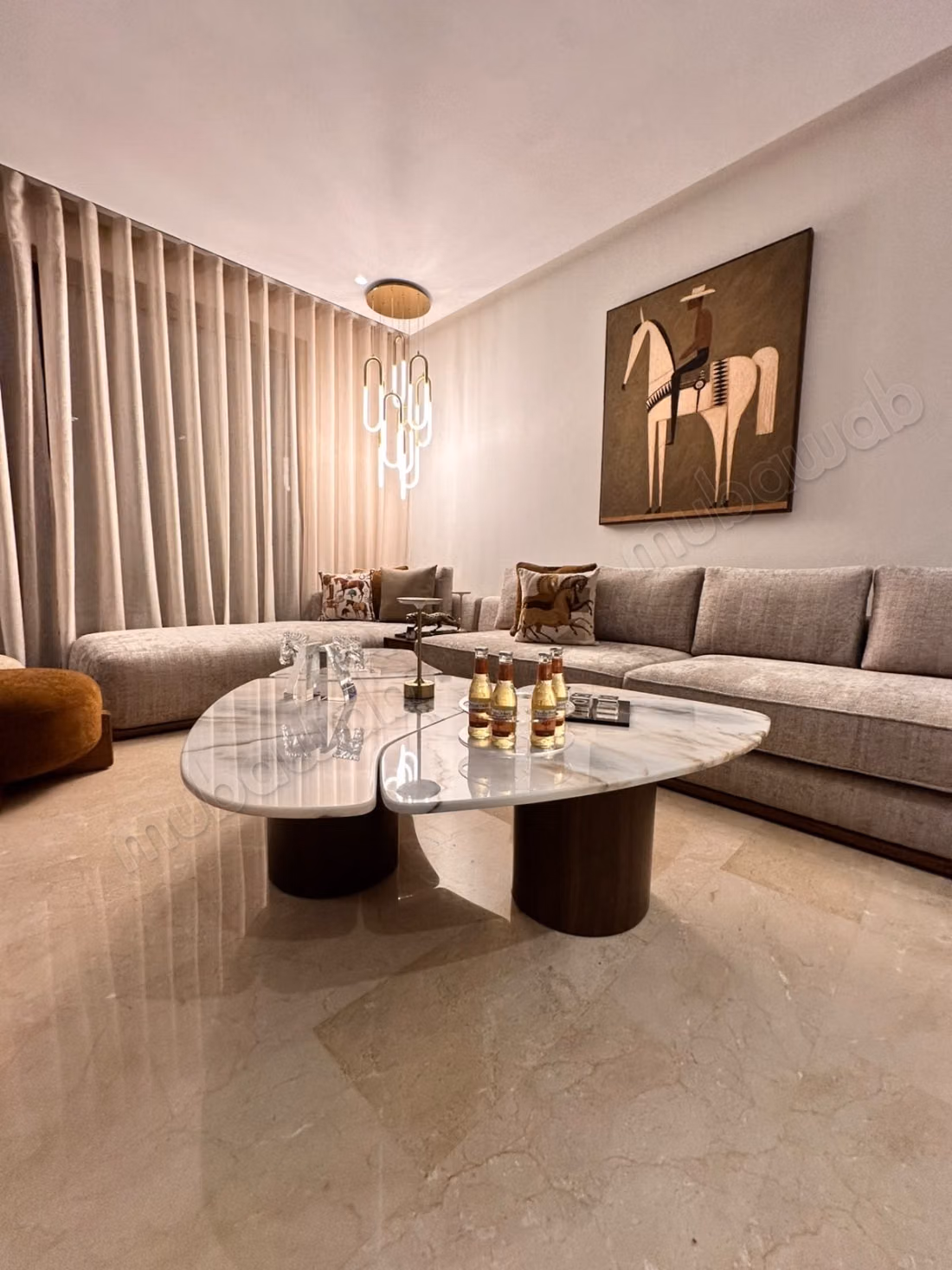 Très bel appartement en location à El Menzeh.
Superficie 110 m².
Meublé
