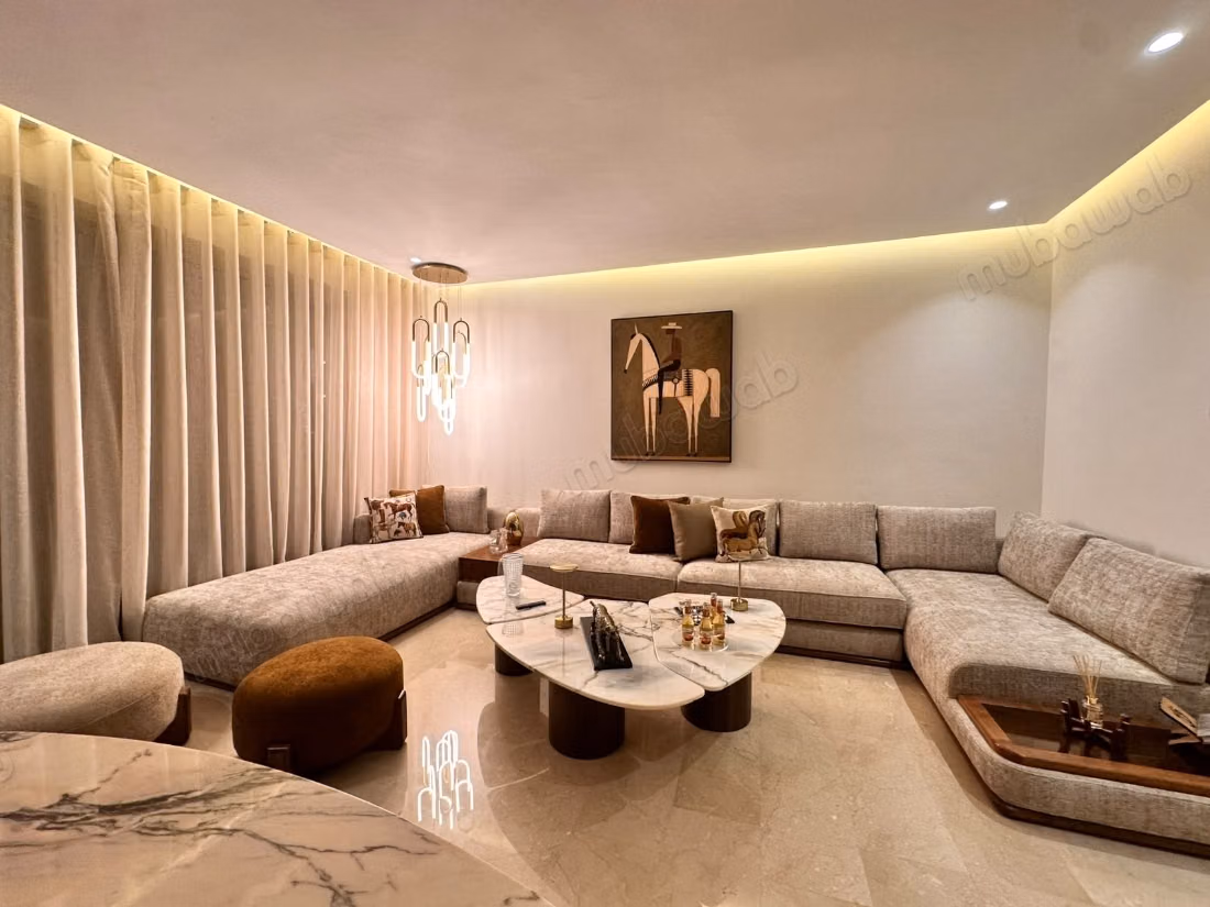 Très bel appartement en location à El Menzeh.
Superficie 110 m².
Meublé