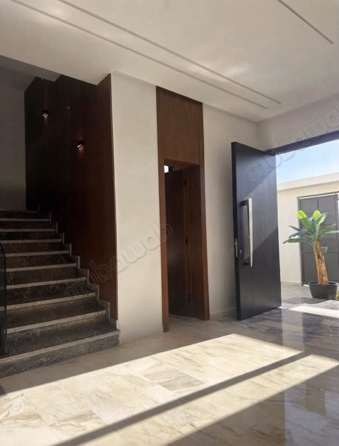 Somptueuse maison à vendre à Dar Bouazza. Surface totale 330 m². Piscine et service de Conciergerie