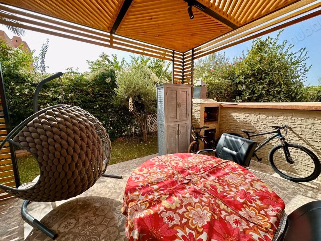 Villa spacieuse à vendre sur route de fès VE26313