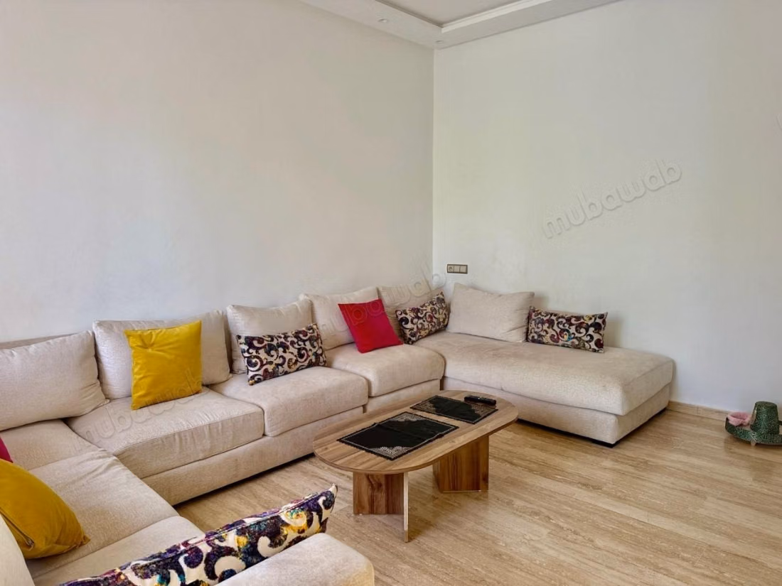 Villa spacieuse à vendre sur route de fès VE26313