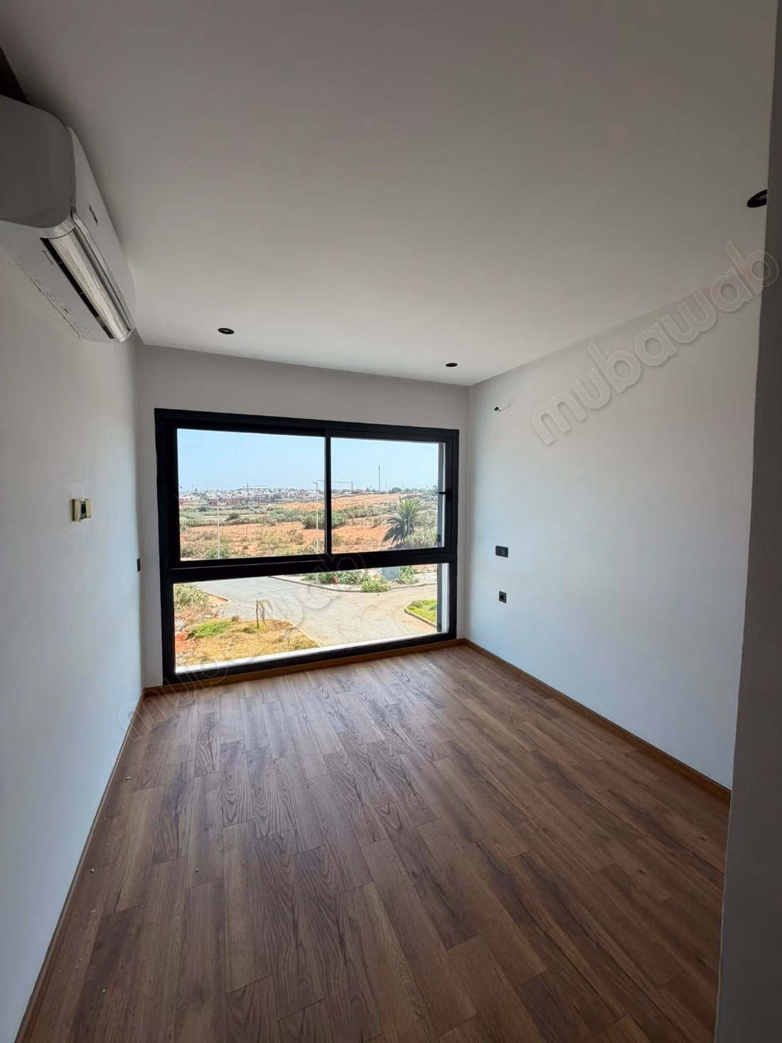 Louez cet appartement à Souissi. 3 belles chambres. Salon marocain, sécurité