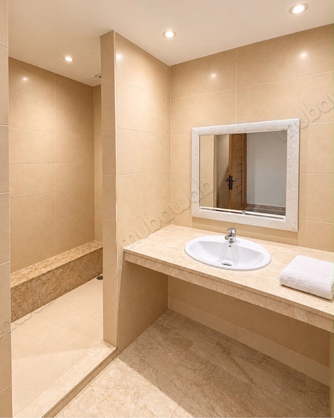 Appartement en location à Ain Diab. 
Surface totale 106 m². 
Piscine et air conditionné