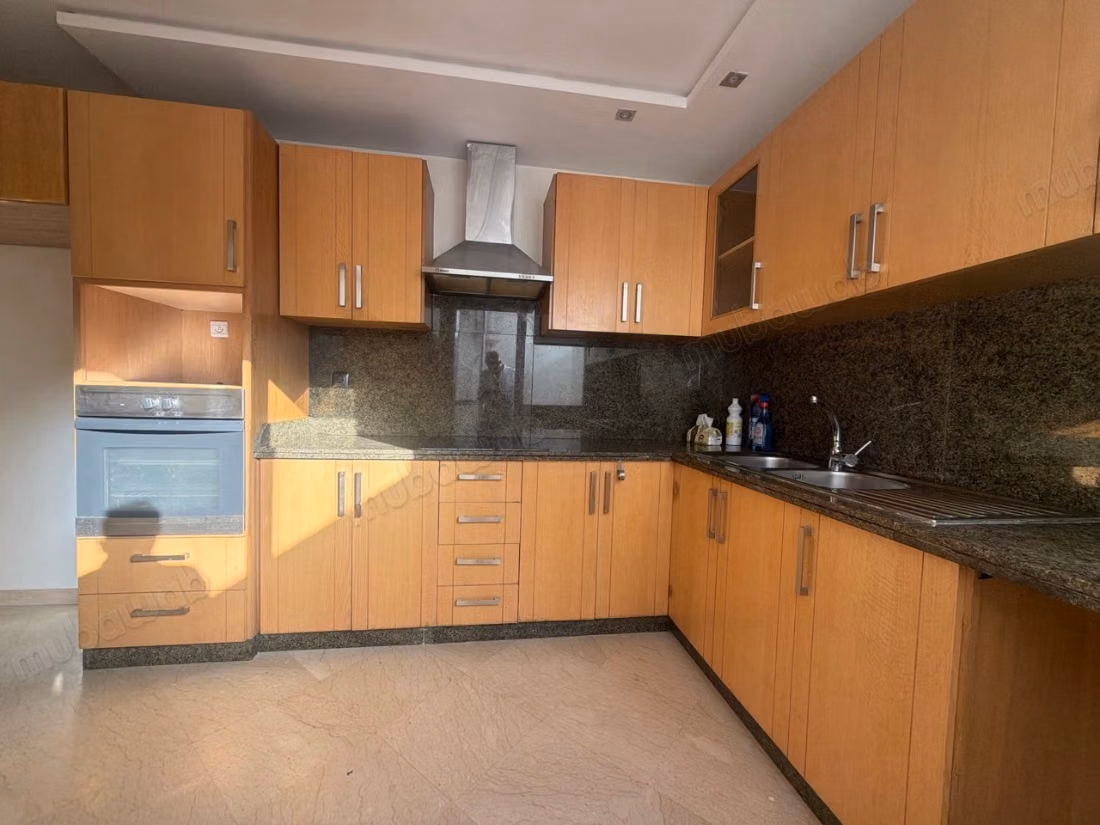 Apartment for rent in Ferme Bretonne Hay Arraha. 3 beautiful bedrooms. Elevator and garage