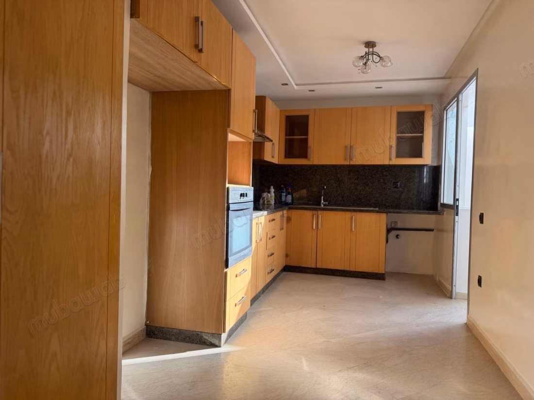 Apartment for rent in Ferme Bretonne Hay Arraha. 3 beautiful bedrooms. Elevator and garage