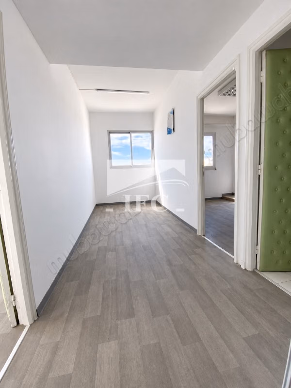 Bureau en 3 espaces 56m² Montplaisir IFCM274