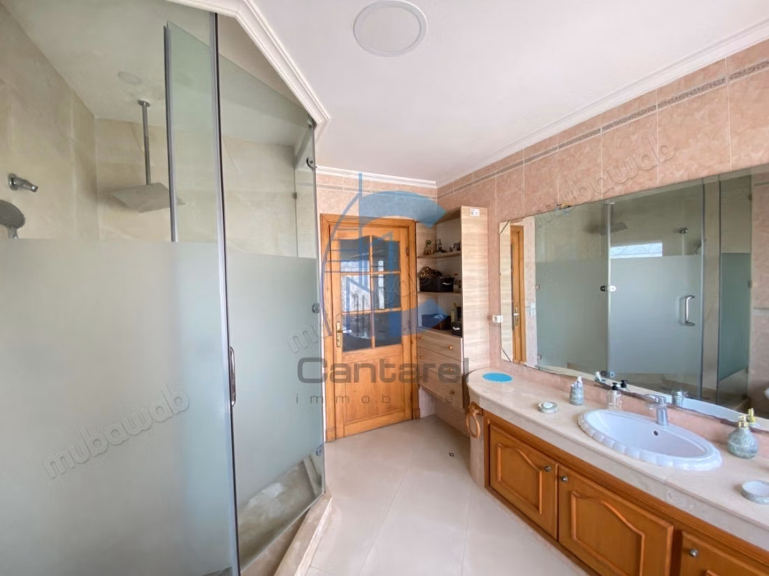 À vendre villa avec jardin à nassim