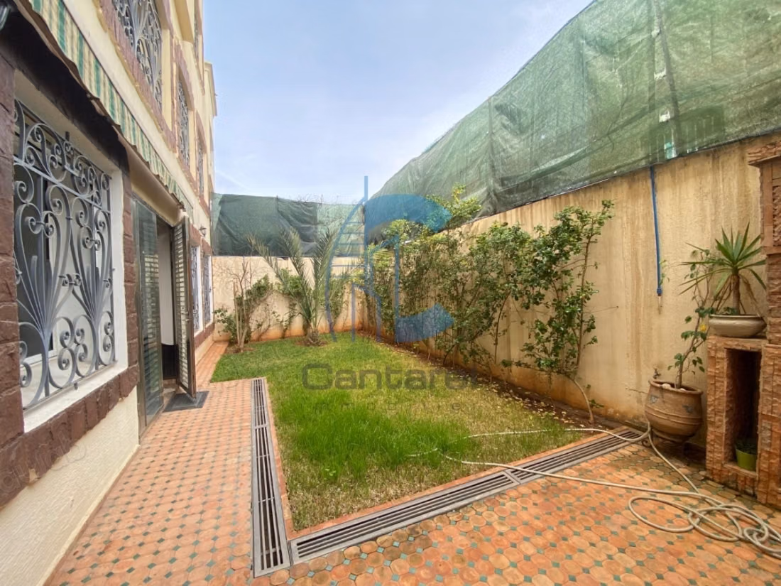 À vendre villa avec jardin à nassim