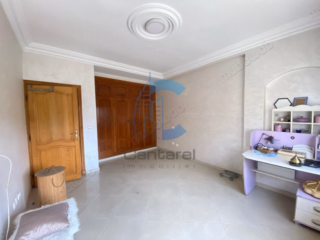 À vendre villa avec jardin à nassim