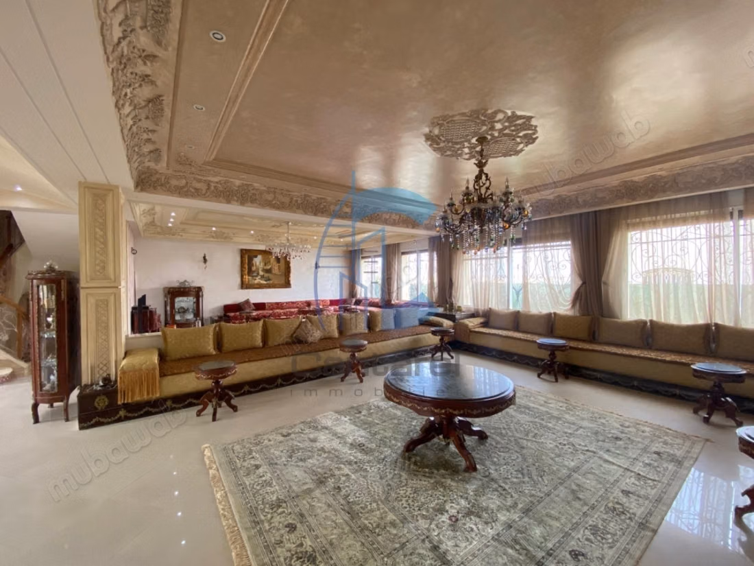 À vendre villa avec jardin à nassim