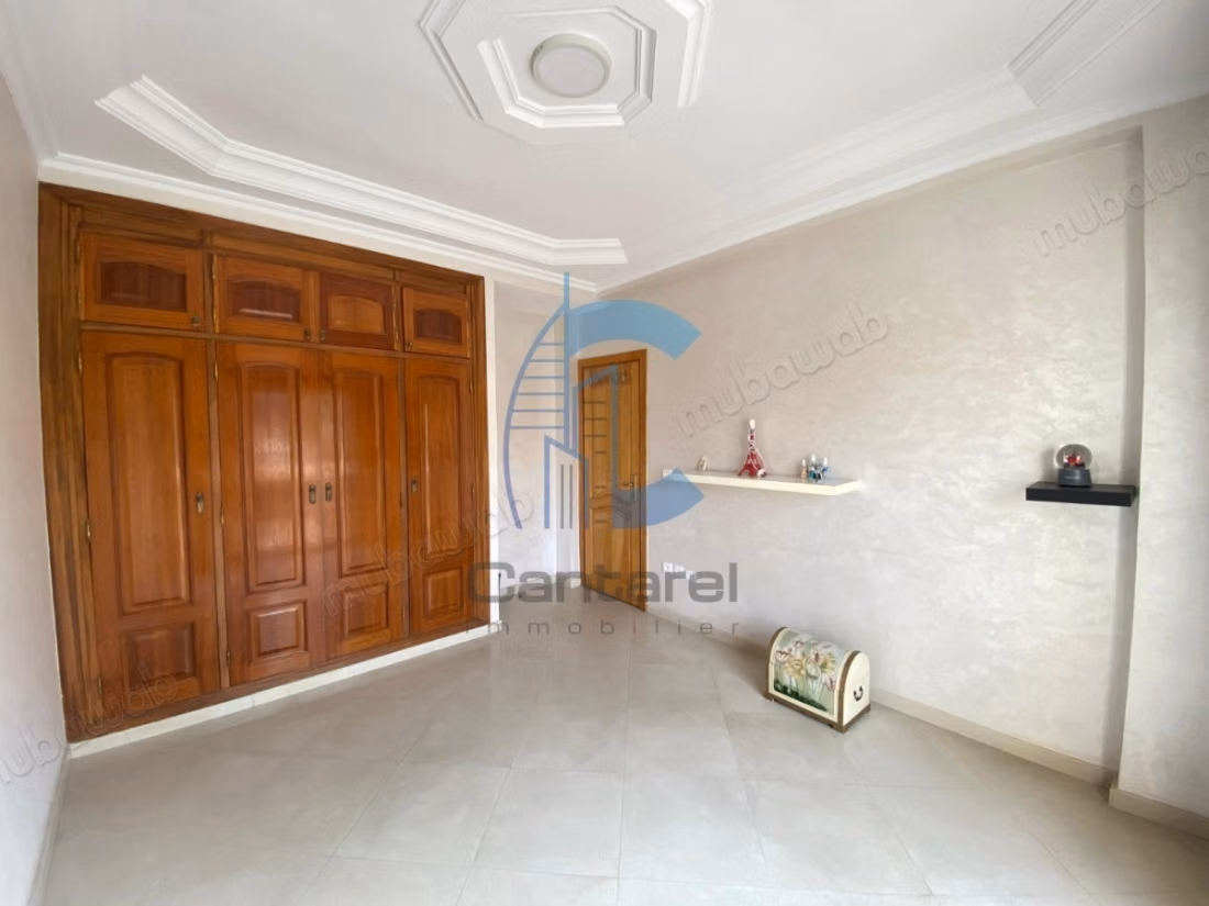 À vendre villa avec jardin à nassim