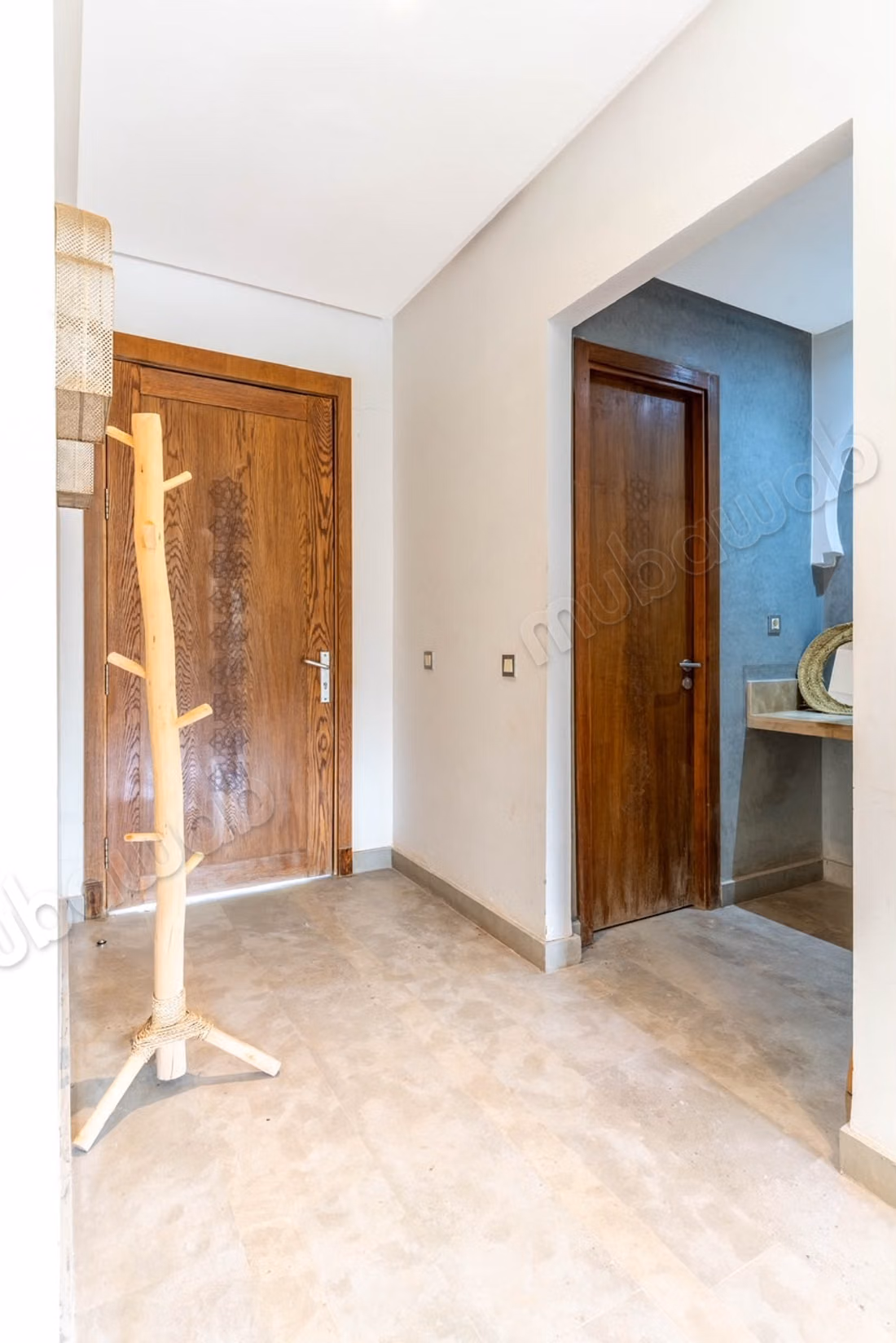 Superbe villa à louer à Route de Fez.
Surface de 1060 m².
Bien meublé