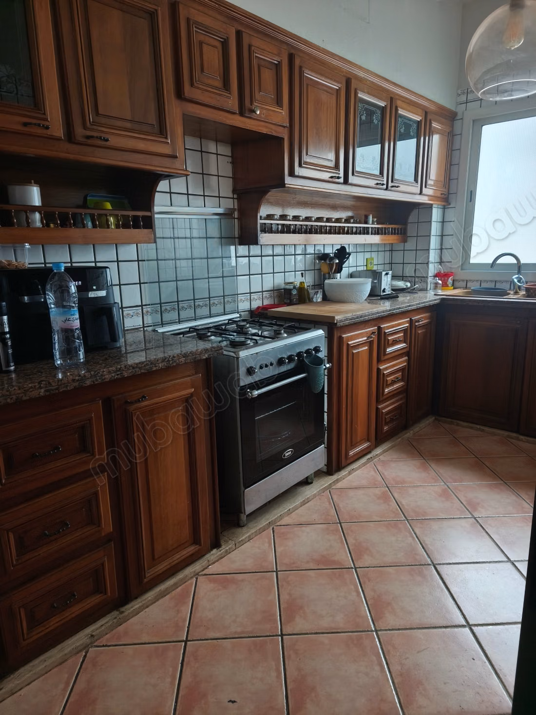 Vend appartement à Racine. 2 chambres agréables. Salon typique marocain, résidence sécurisée