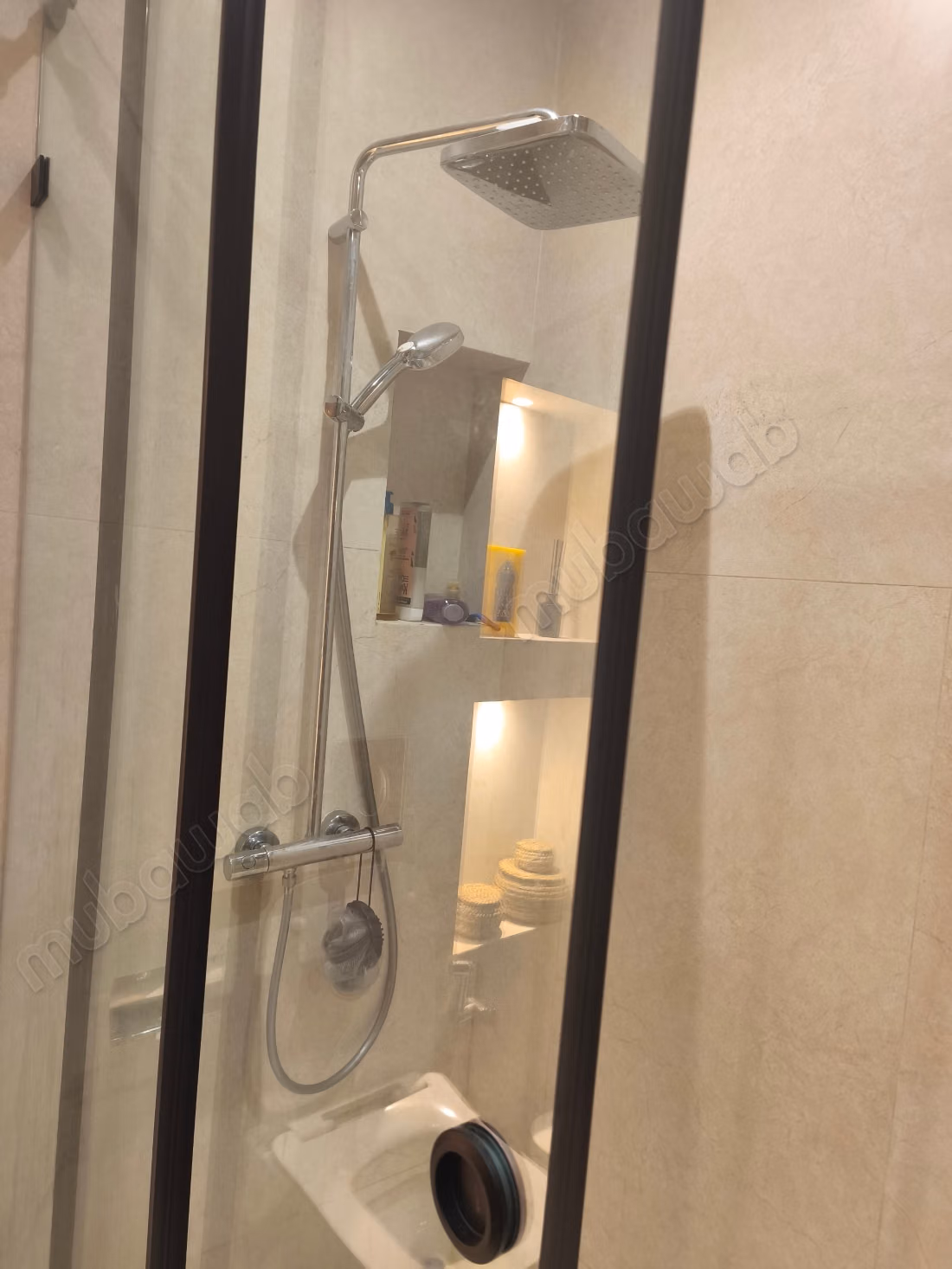 Vend appartement à Racine. 2 chambres agréables. Salon typique marocain, résidence sécurisée